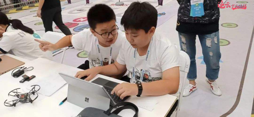 当你的孩子还在学习机器人编程时，别人家的孩子却已经学习起了“无人机编程”(图3)